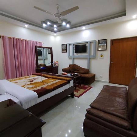 Alaf Laila Guest House Abbottabad Exterior foto