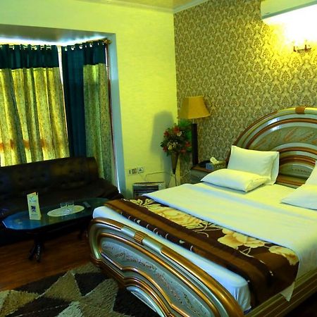 Alaf Laila Guest House Abbottabad Exterior foto