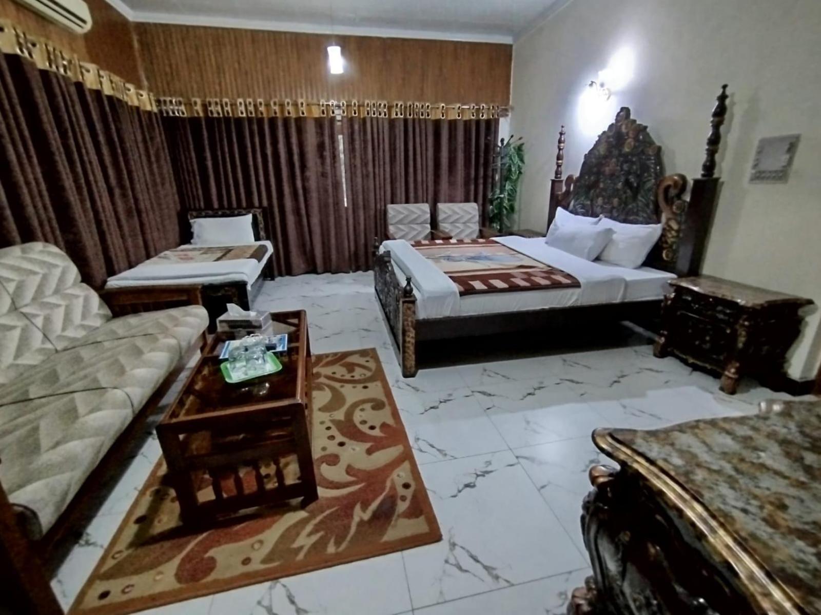 Alaf Laila Guest House Abbottabad Exterior foto
