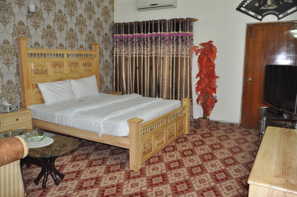 Alaf Laila Guest House Abbottabad Exterior foto